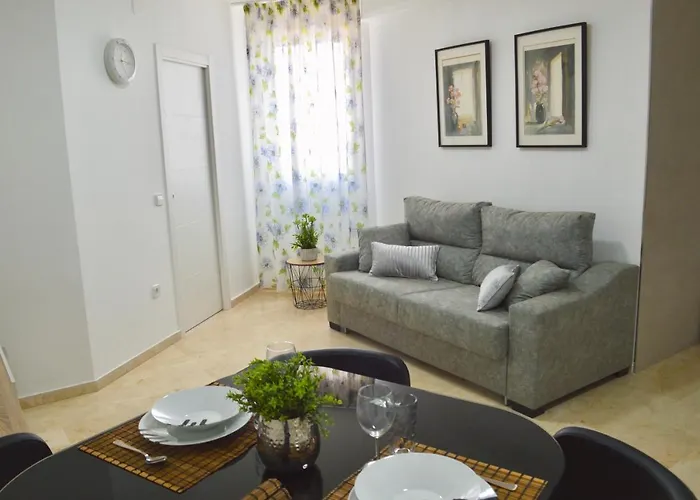Apartamento Adriana. Céntrico, a 50m de la playa.